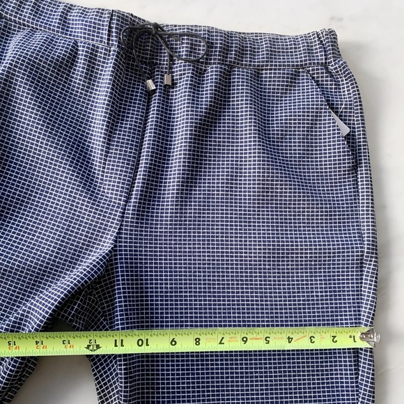 Cuffed tapered pants. - Picture 3 of 12